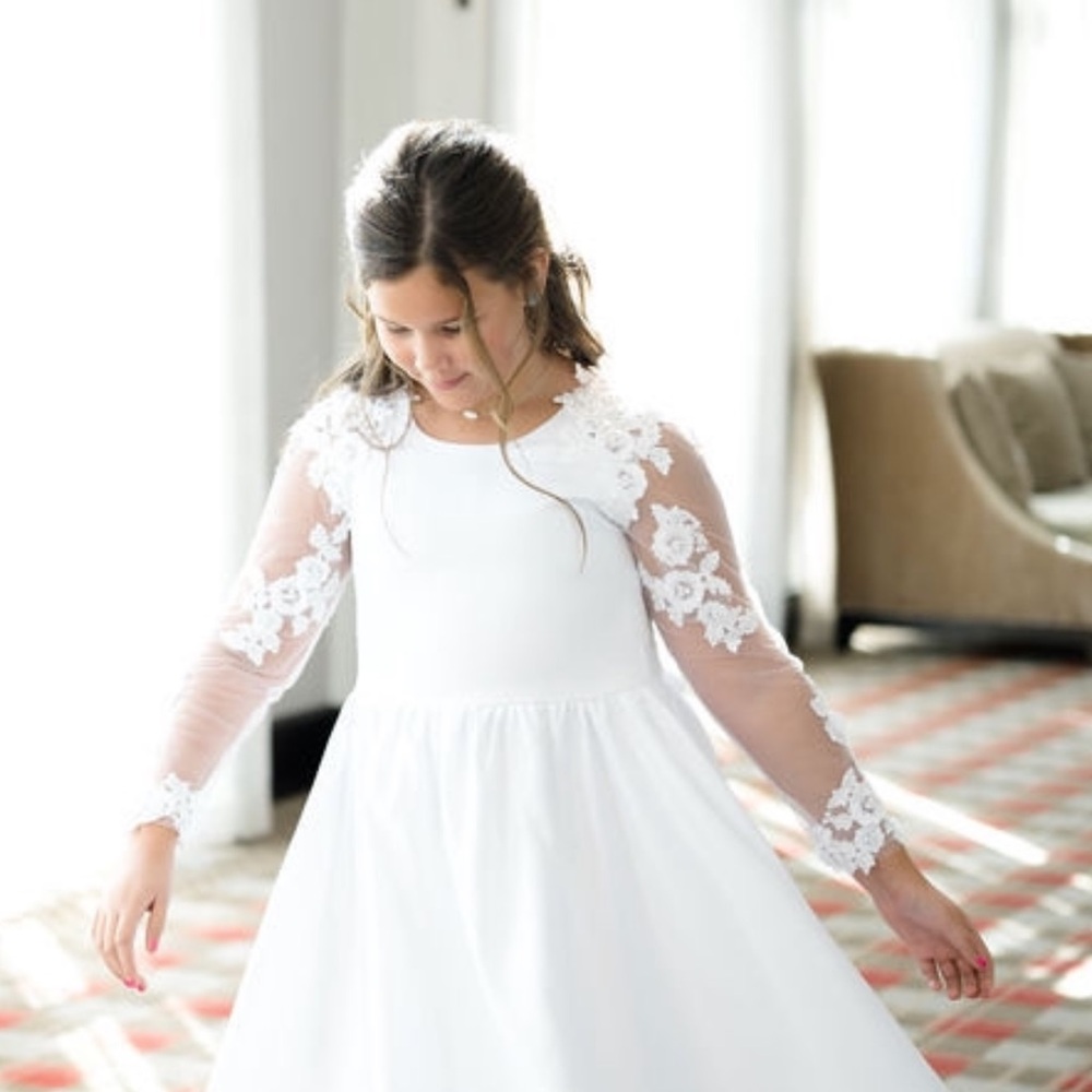 Charming White Lace Flower Girl Formal Dress